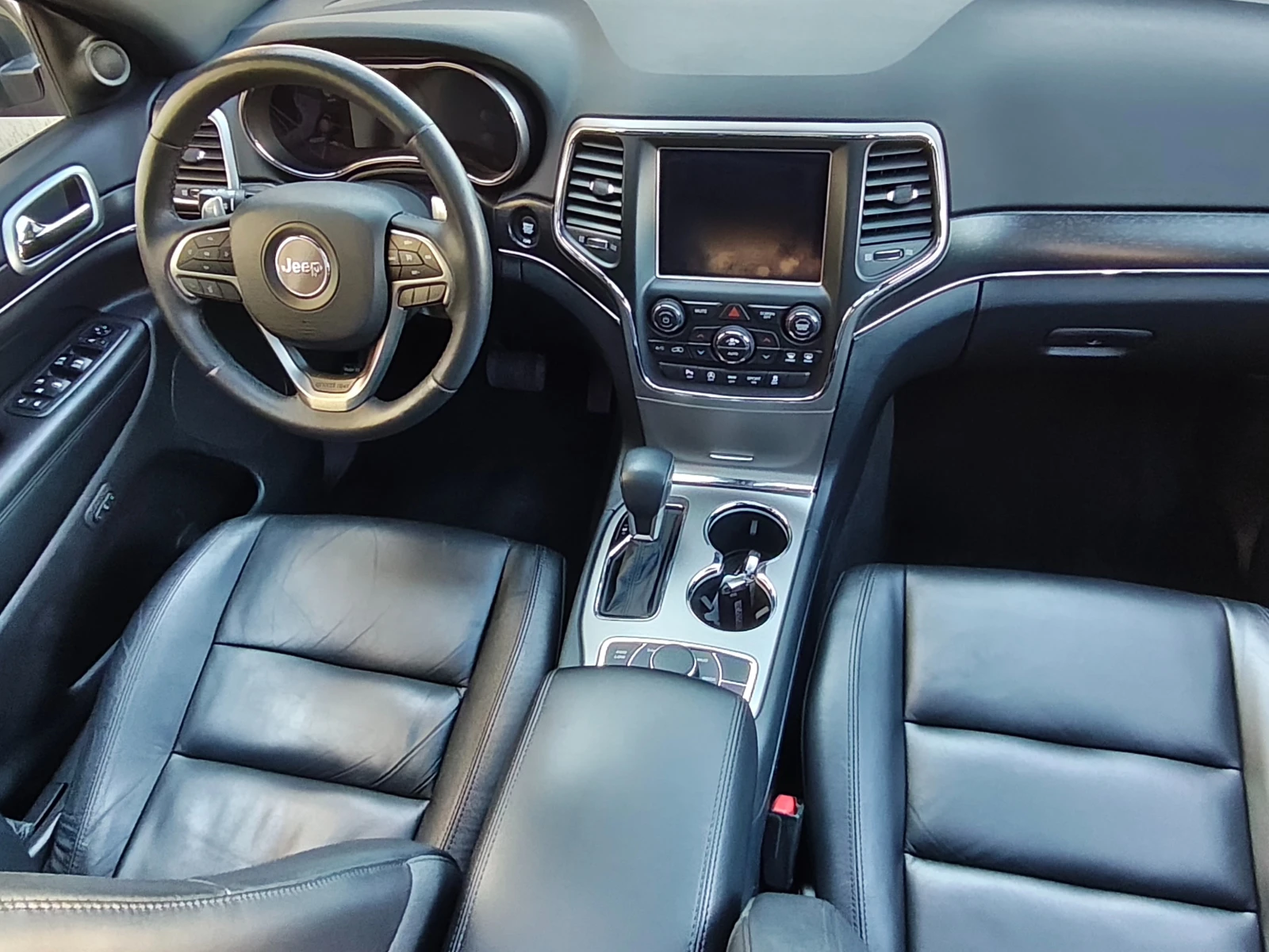 Jeep Grand cherokee 99465 КМ - Доказуеми !! ШВЕЙЦАРИЯ !!!, снимка 9 - Автомобили и джипове - 55681533