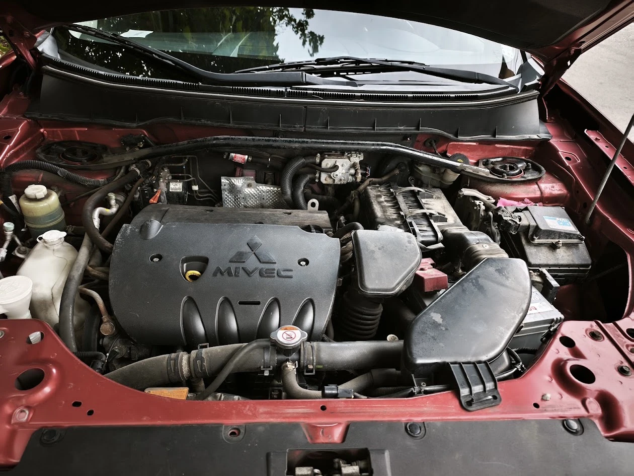 Mitsubishi Outlander, снимка 12 - Автомобили и джипове - 55868108