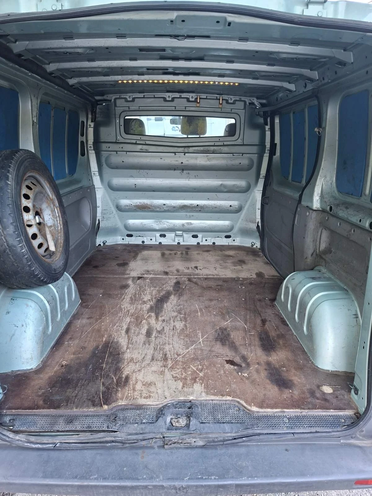 Renault Trafic Товарен, снимка 8 - Бусове и автобуси - 56392165