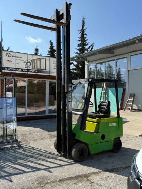 Мотокар Clark, снимка 8 - Индустриална техника - 53650351