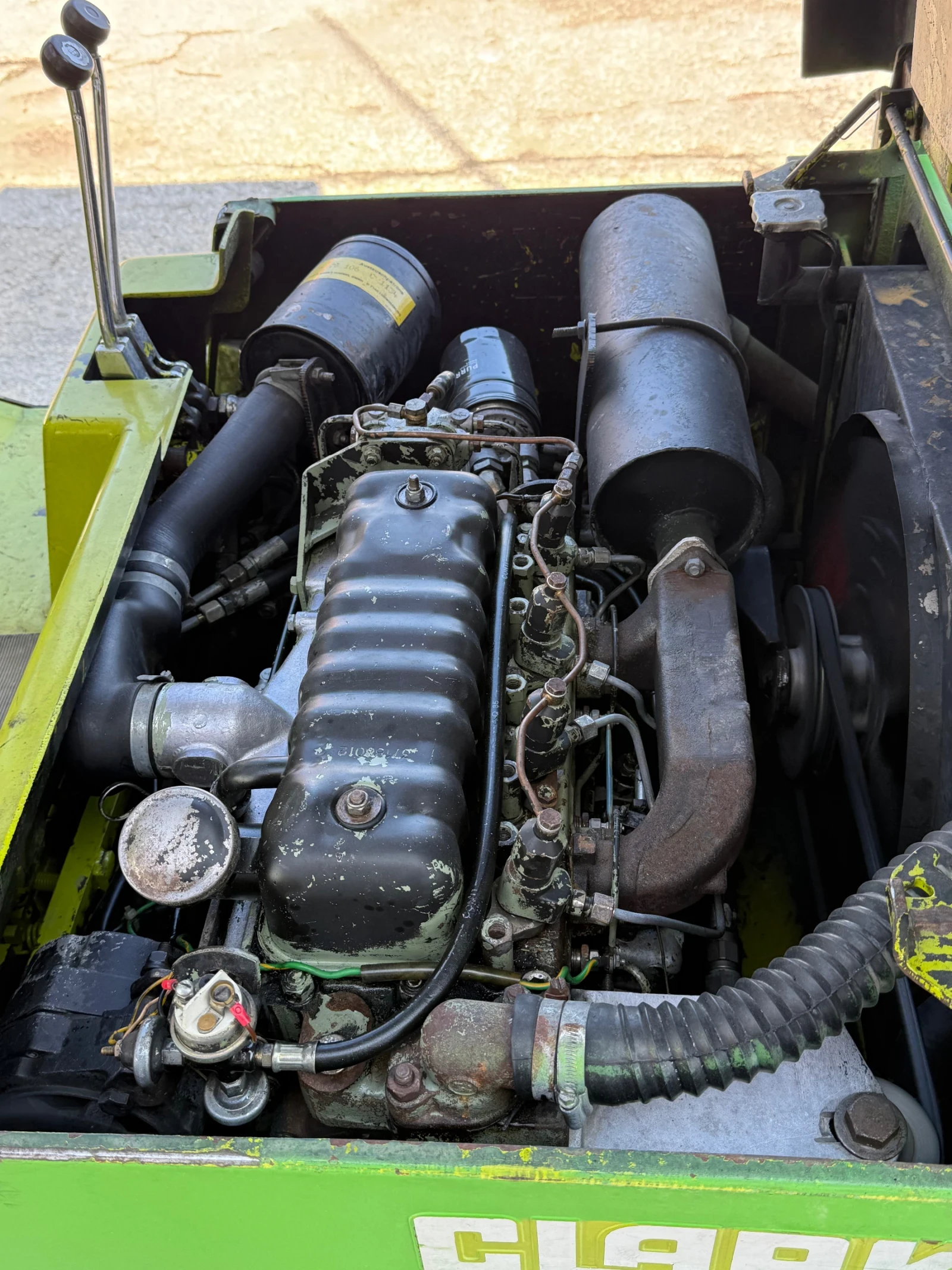 ������� Clark | Mobile.bg � ����������� 9