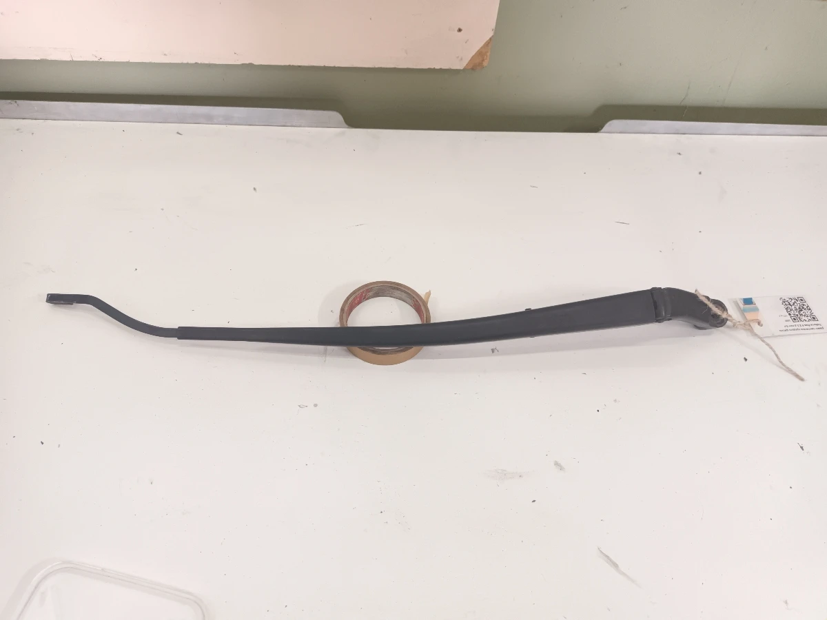 рамо чистачка предно дясно Тойота Рав 4 2.2 д кат бл