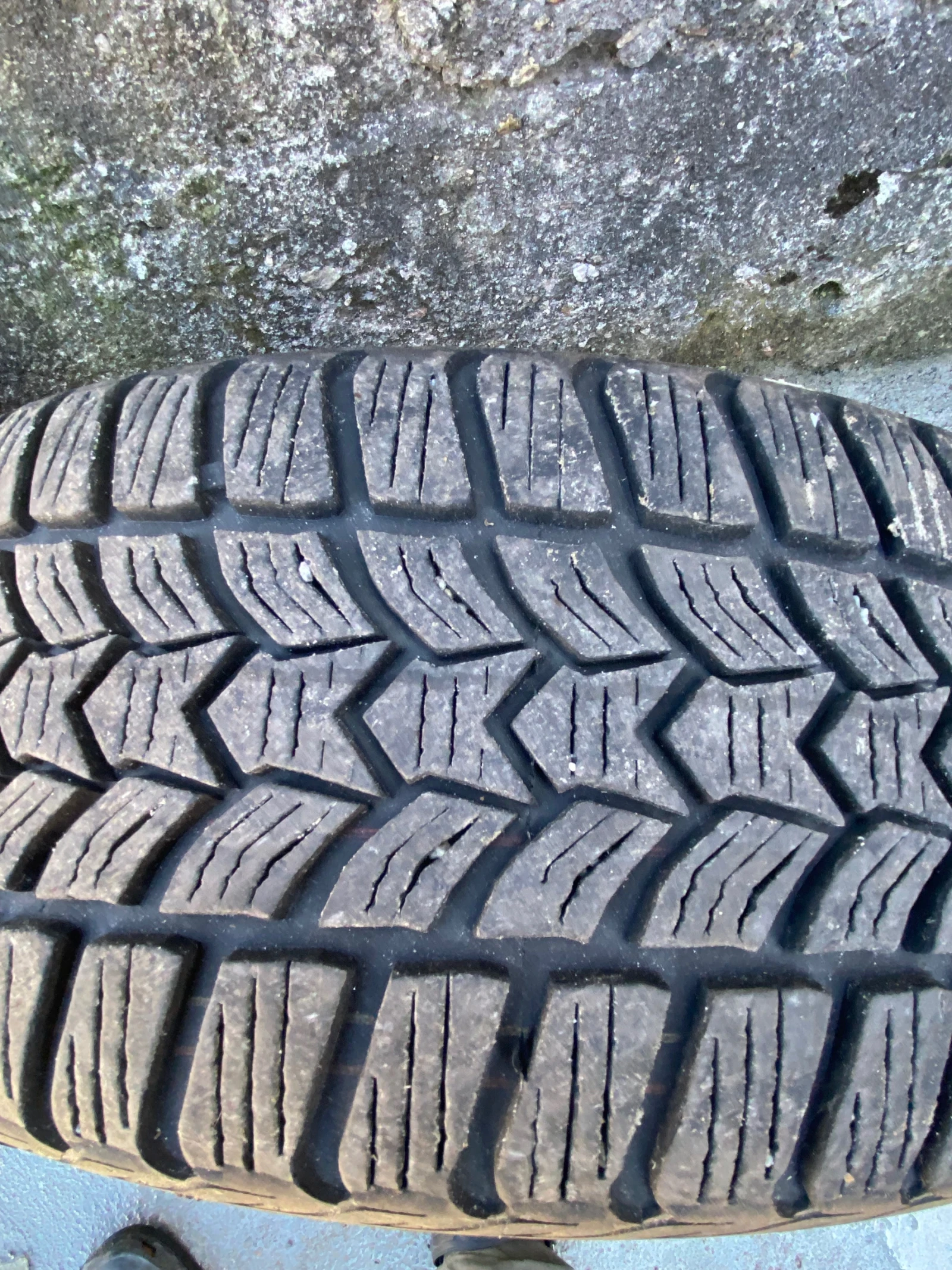 Гуми с джанти Debica 205/55R16, снимка 3 - Гуми и джанти - 55648773