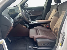 BMW iX1 xDrive30, снимка 6