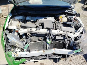 Toyota Auris 1.8 hibrid, снимка 9