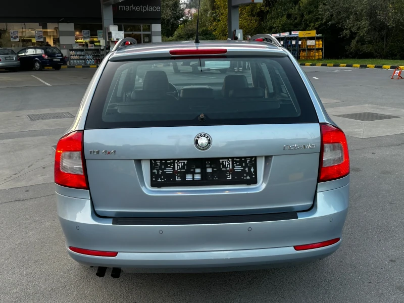 Skoda Octavia КСЕНОН/Кожа 4х4 , снимка 5 - Автомобили и джипове - 47369554