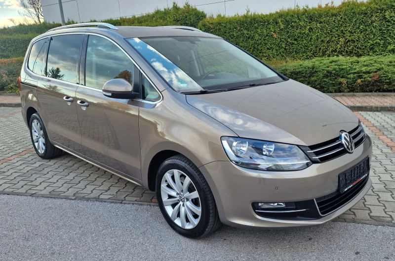 VW Sharan 7 места/БЕНЗИН/DSG - 6ck/HIGHLINE/* FACELIFT* , снимка 3 - Автомобили и джипове - 47788570