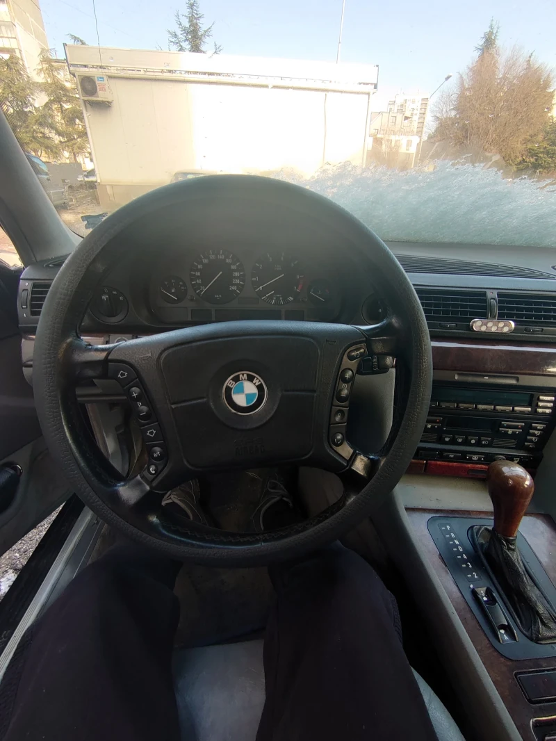 BMW 740, снимка 8 - Автомобили и джипове - 48132966