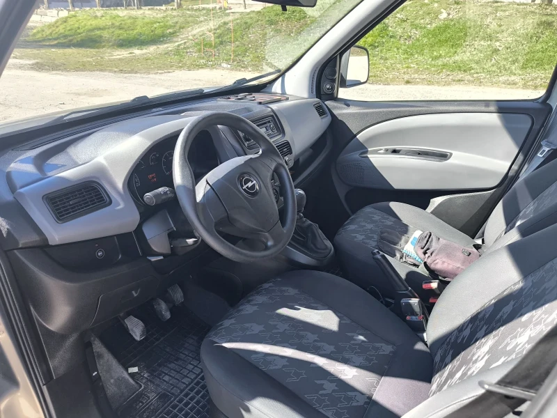 Opel Combo 1.4 бензин/газ, снимка 9 - Автомобили и джипове - 51086748