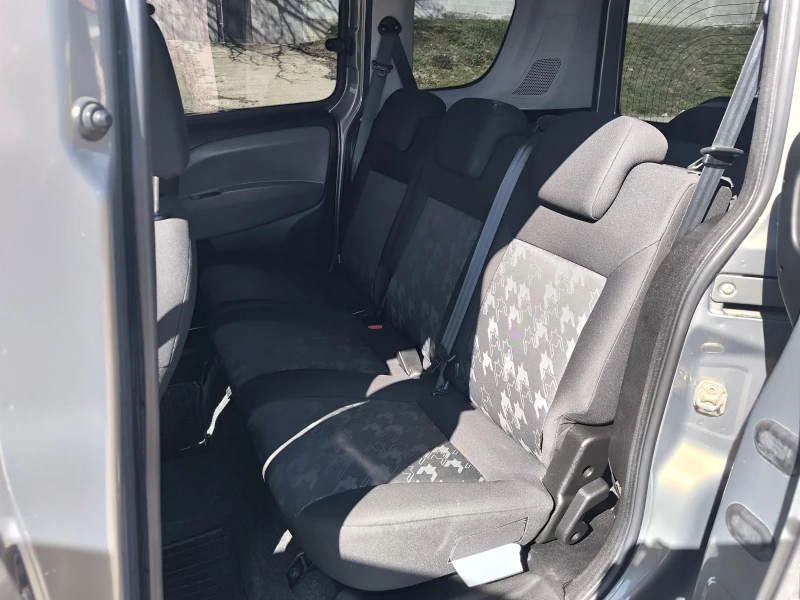 Opel Combo 1.4 бензин/газ, снимка 11 - Автомобили и джипове - 51086748