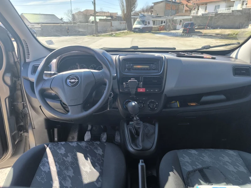 Opel Combo 1.4 бензин/газ, снимка 8 - Автомобили и джипове - 51086748