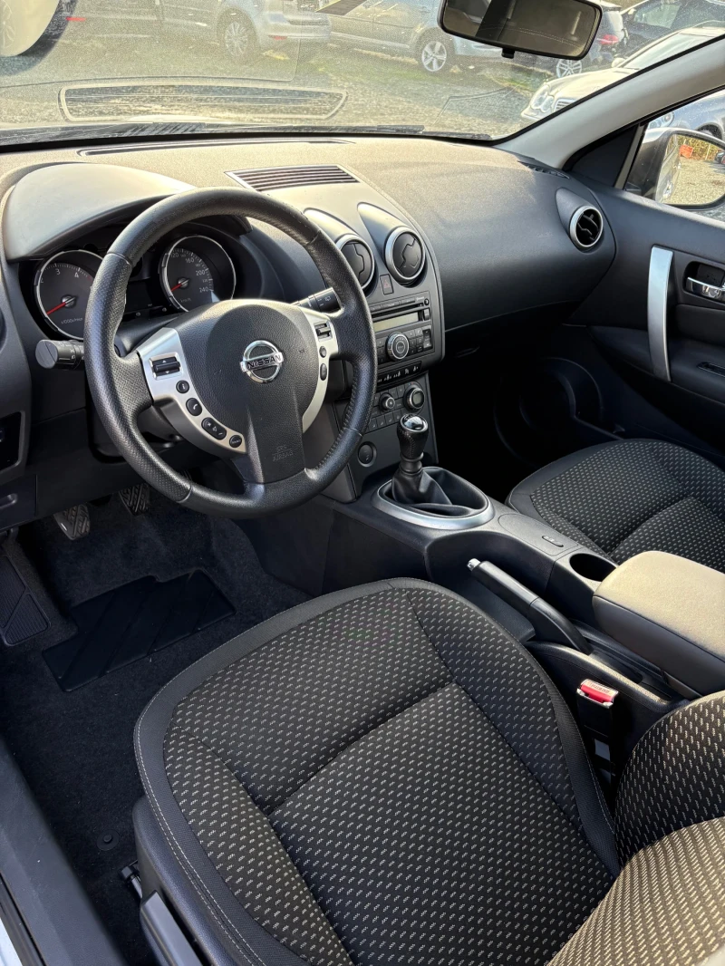 Nissan Qashqai, снимка 7 - Автомобили и джипове - 50583698