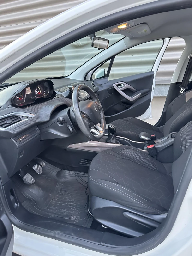 Peugeot 2008, снимка 5 - Автомобили и джипове - 52605846