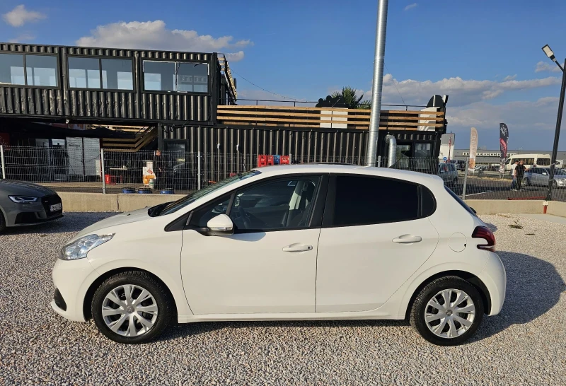 Peugeot 208 Товарен Евро6, снимка 8 - Автомобили и джипове - 51572345