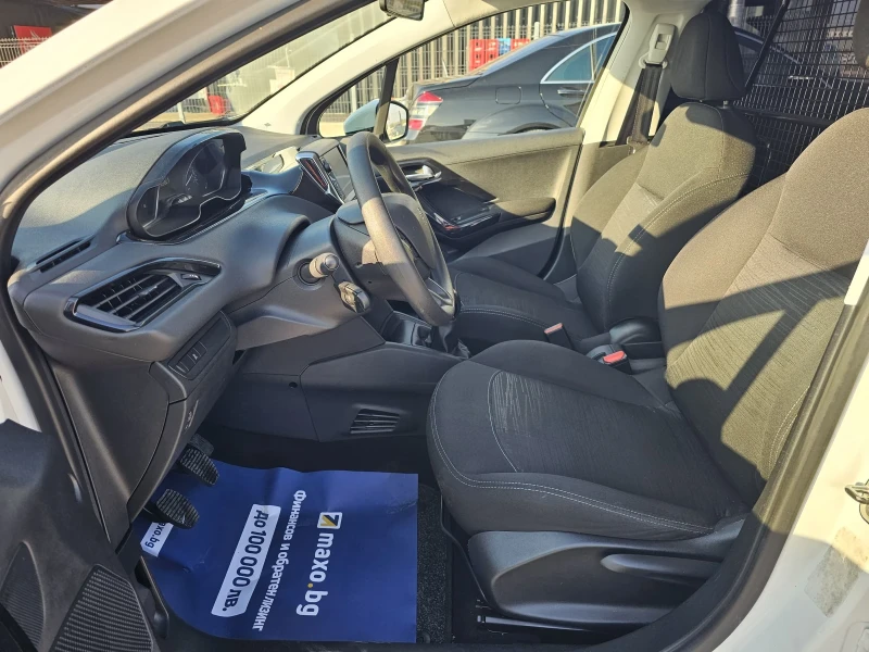 Peugeot 208 Товарен Евро6, снимка 15 - Автомобили и джипове - 51572345