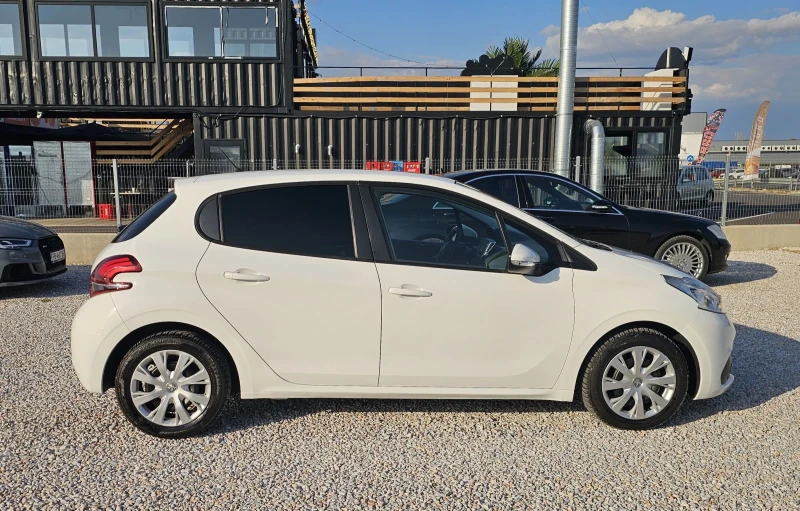Peugeot 208 Товарен Евро6, снимка 9 - Автомобили и джипове - 51572345