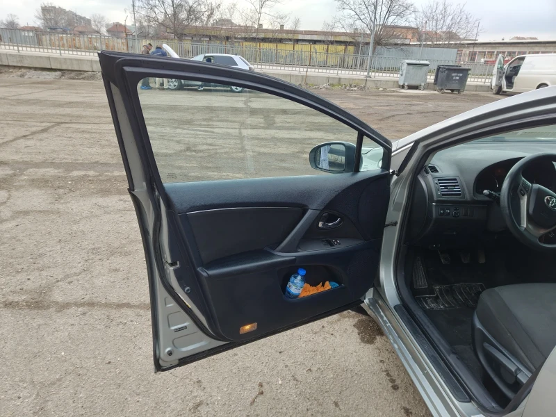 Toyota Avensis T 27, снимка 6 - Автомобили и джипове - 52956040