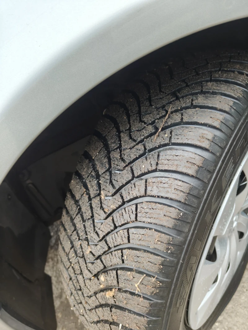 Toyota Avensis T 27, снимка 15 - Автомобили и джипове - 52956040