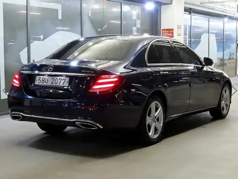 Mercedes-Benz E 220 CDI Avantgarde 4Matic - изображение 4
