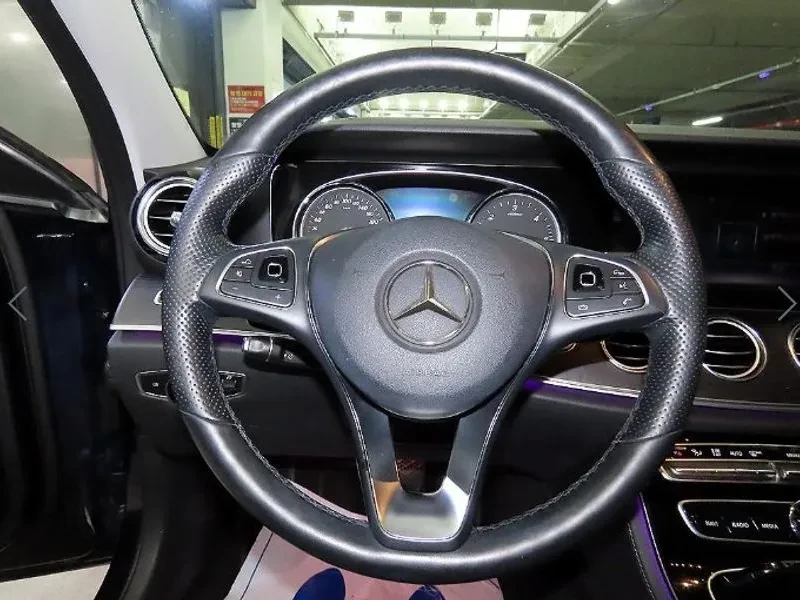 Mercedes-Benz E 220 CDI Avantgarde 4Matic - изображение 8