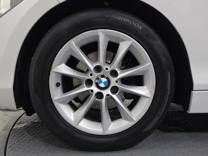 BMW 118 Urban Pack 1 5-Door, снимка 5 - Автомобили и джипове - 54960514