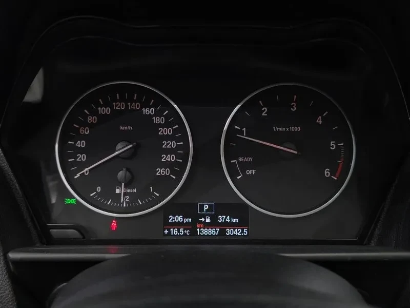 BMW 118 Urban Pack 1 5-Door, снимка 8 - Автомобили и джипове - 54960514