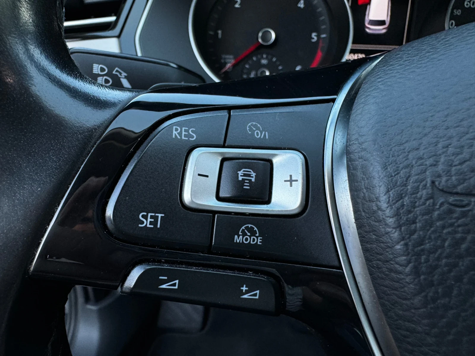 VW Passat 2.0TDI 4Motion Highline LED Touch-NAVI Distronic | Mobile.bg   15