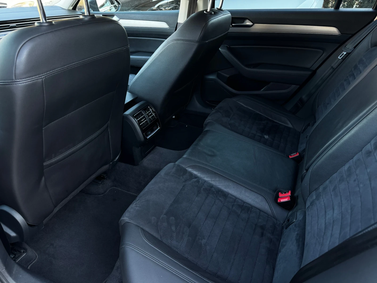 VW Passat 2.0TDI 4Motion Highline LED Touch-NAVI Distronic | Mobile.bg   13