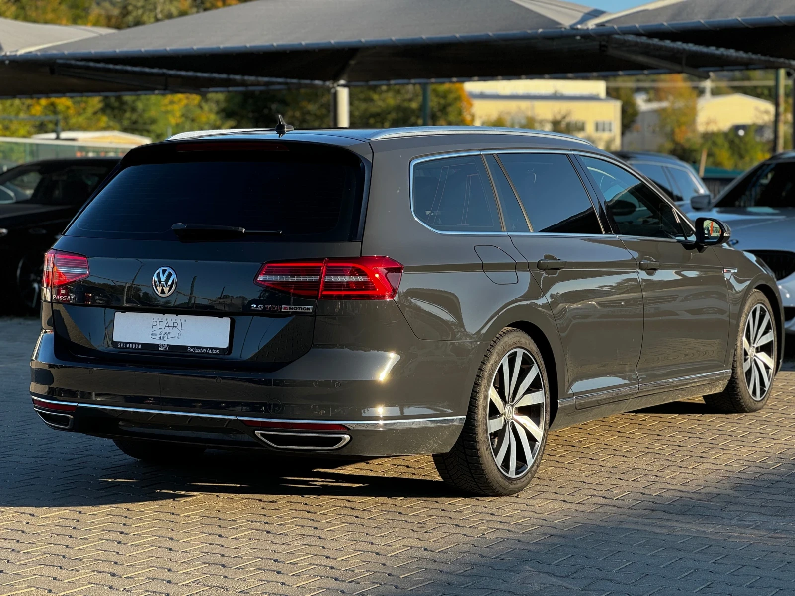 VW Passat 2.0TDI 4Motion Highline LED Touch-NAVI Distronic - изображение 4