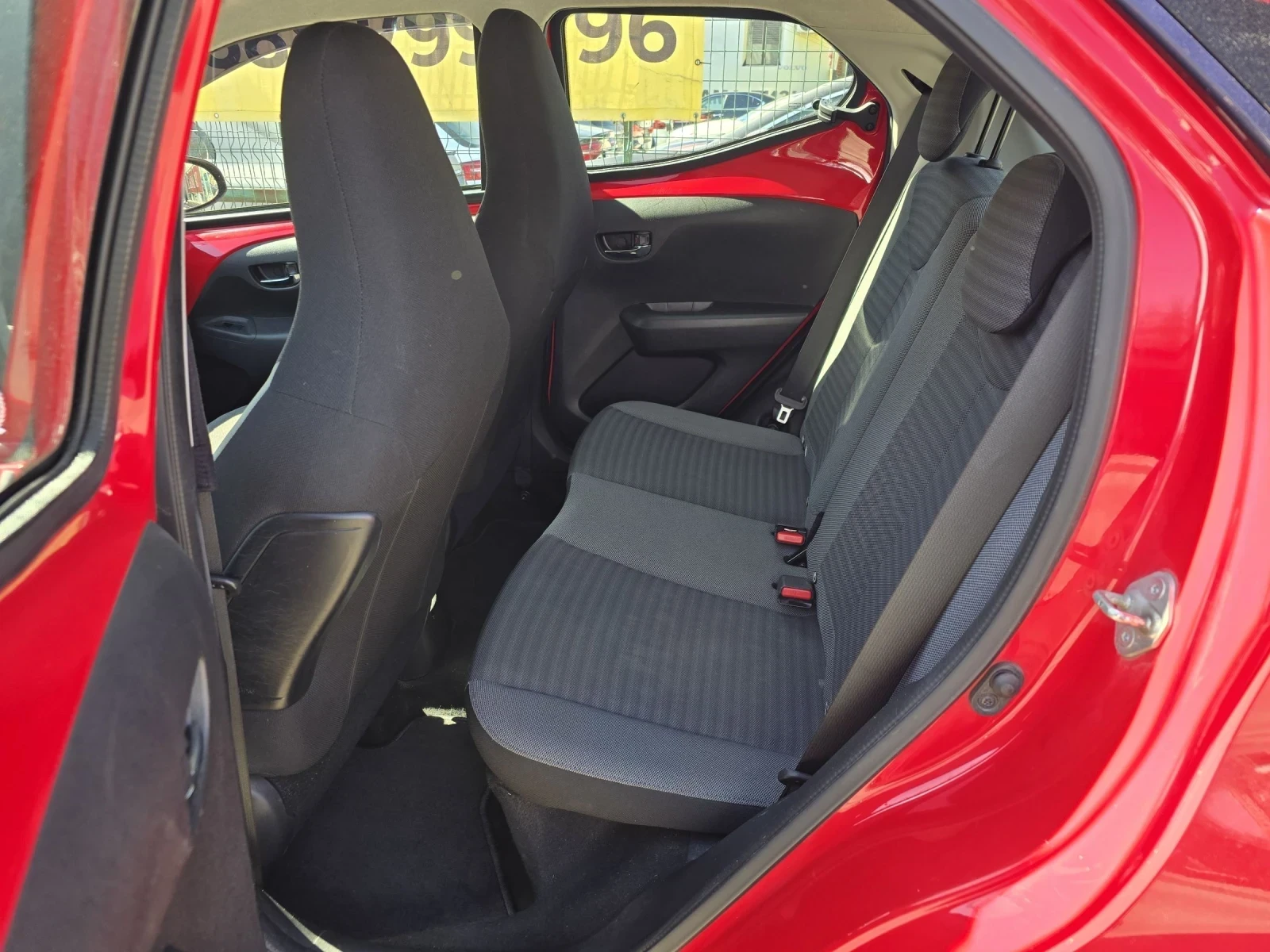 Toyota Aygo 1.0 - изображение 9