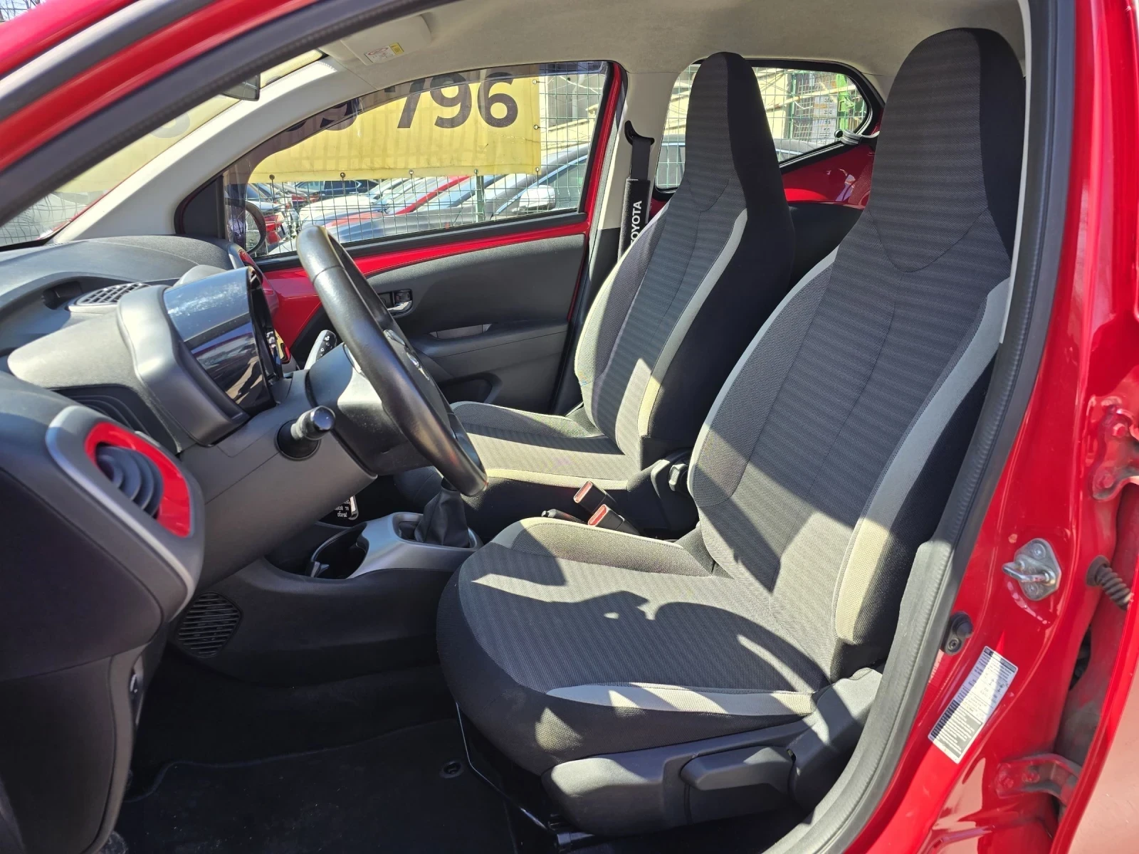 Toyota Aygo 1.0 - изображение 7