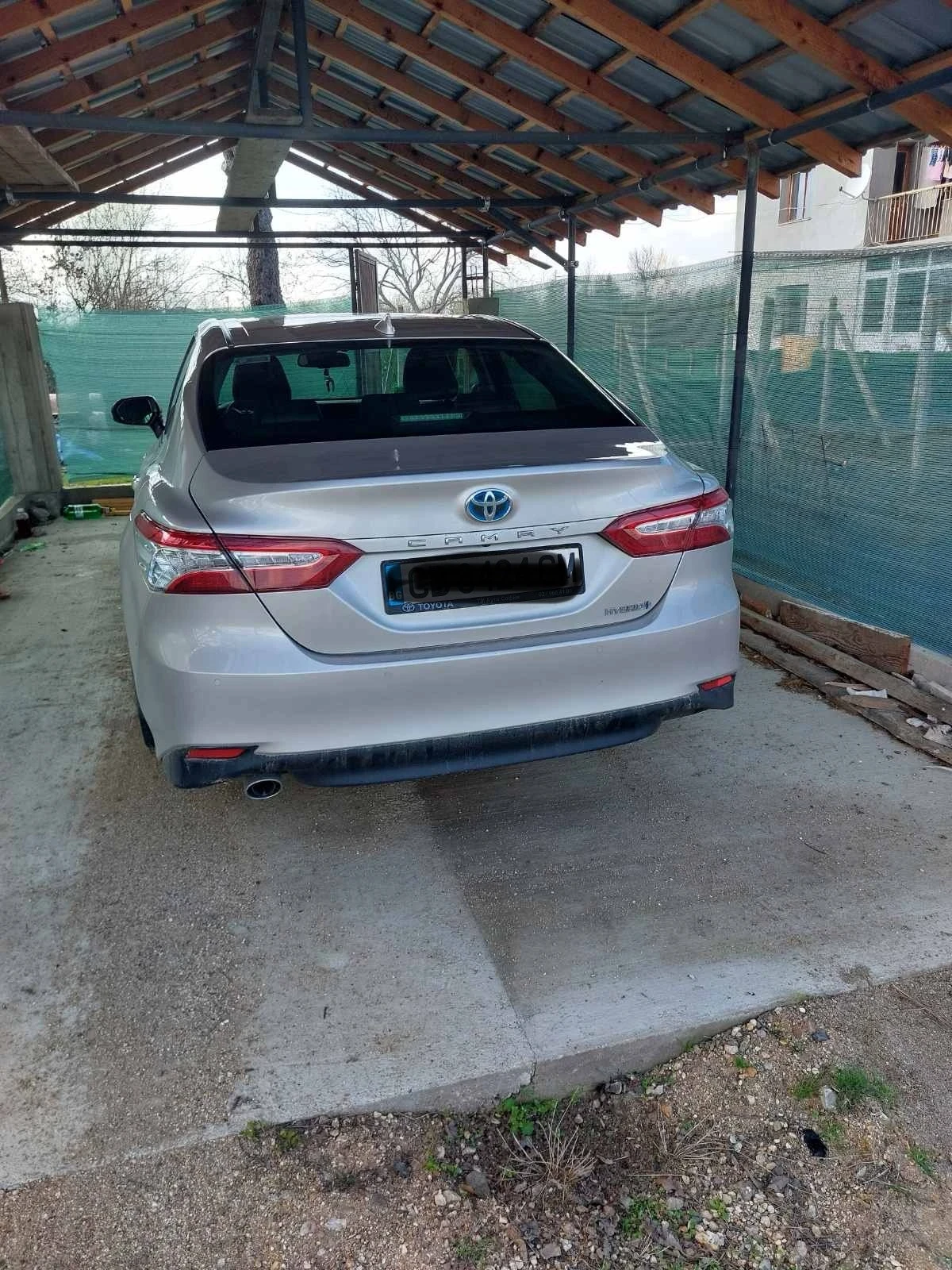 Toyota Camry Hybrid Elegance  - изображение 2
