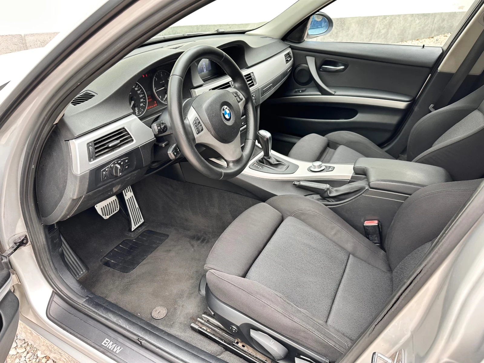 BMW 320 M PACK / NAVI / AUTOMAT - изображение 8