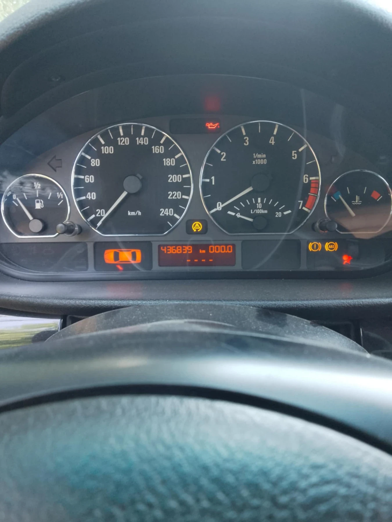 BMW 325  - изображение 7