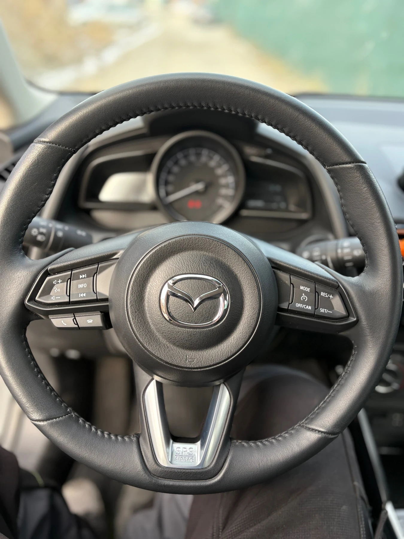 Mazda 2 1.5 AUTOMATIC 3200км. ГАРАНЦИОННА  - изображение 8