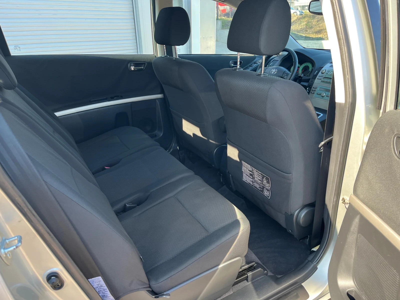 Toyota Corolla verso 1.6 , снимка 9 - Автомобили и джипове - 53743976