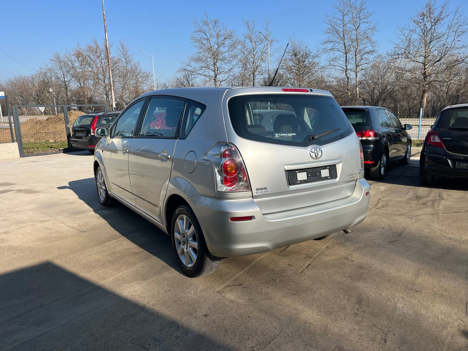 Toyota Corolla verso 1.6 , снимка 7 - Автомобили и джипове - 53743976