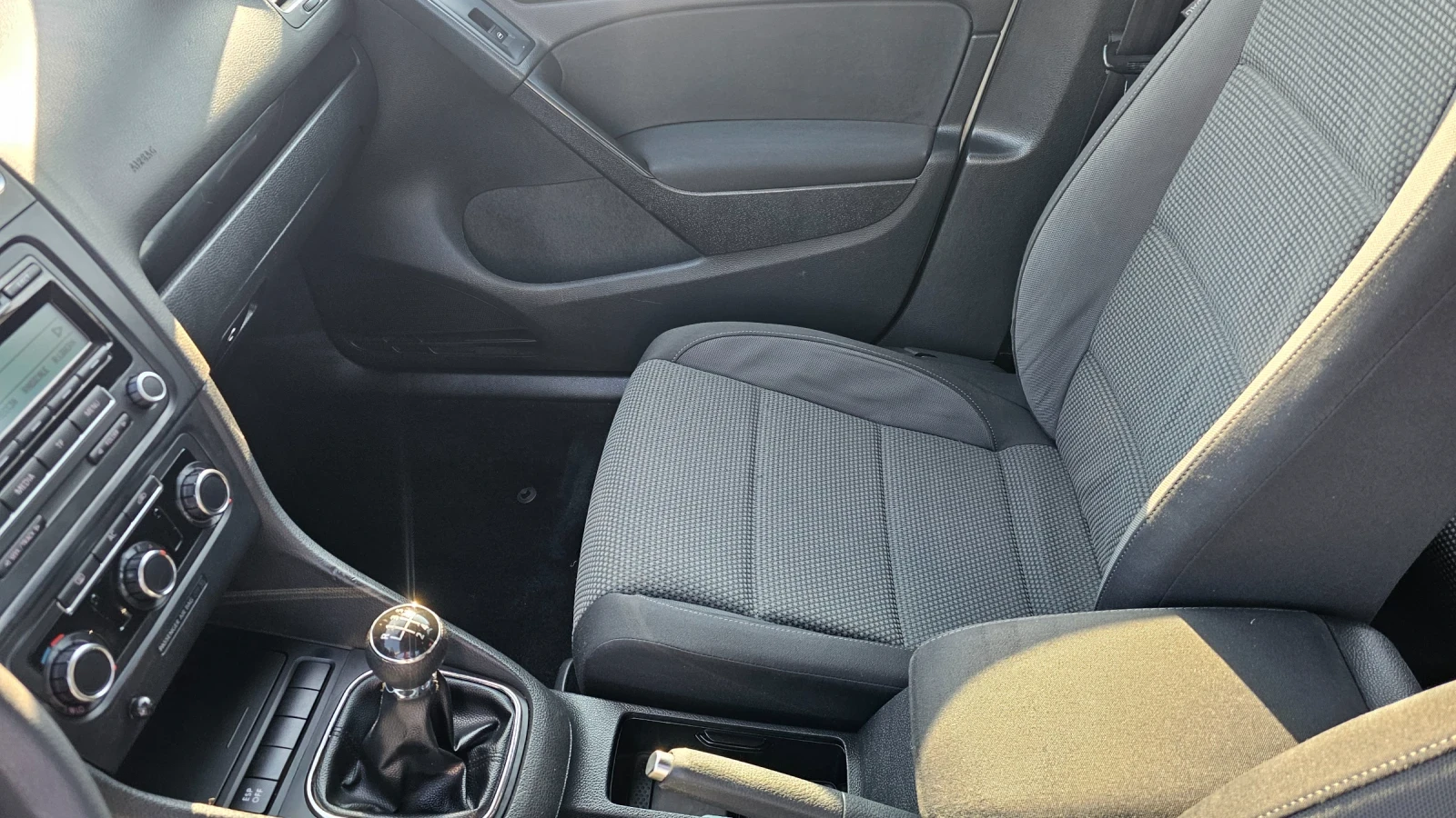 VW Golf 2.0TDI-EVRO-5, снимка 15 - Автомобили и джипове - 53749648