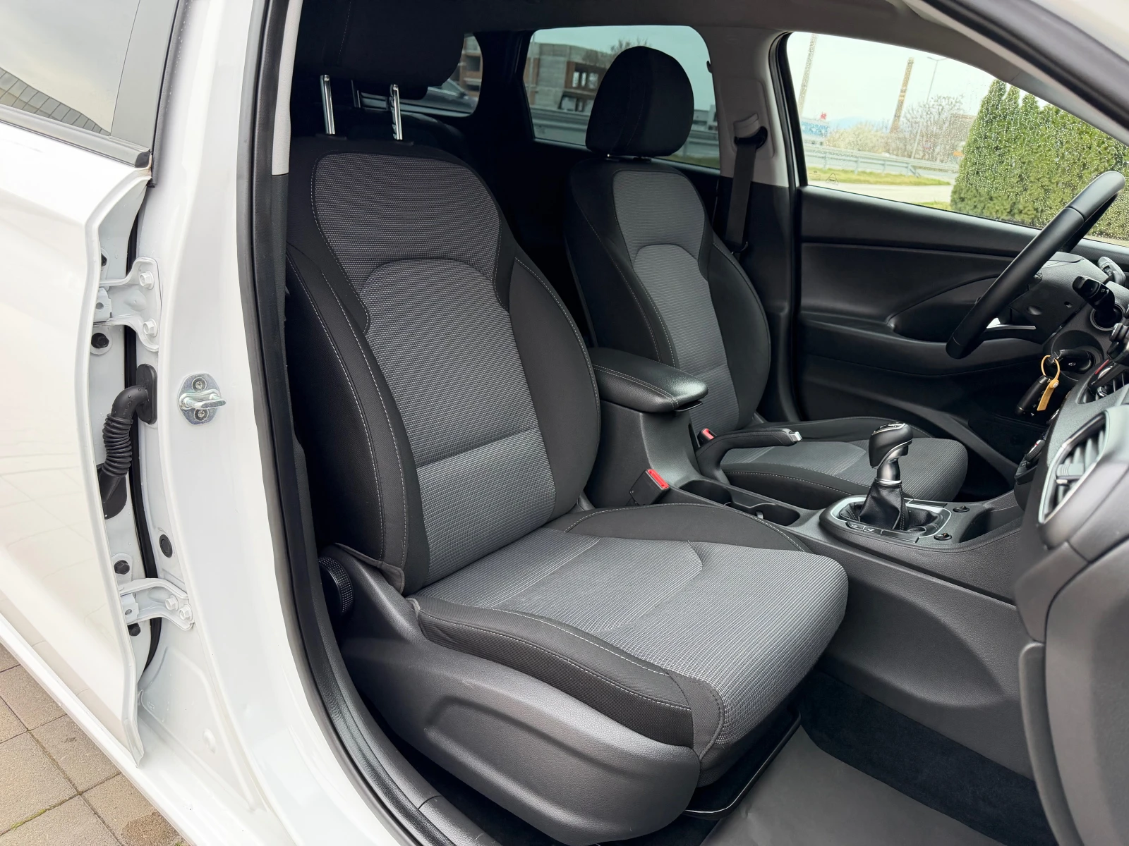 Hyundai I30 ������-LANE-ASIST-�������-���������� | Mobile.bg � ����������� 13