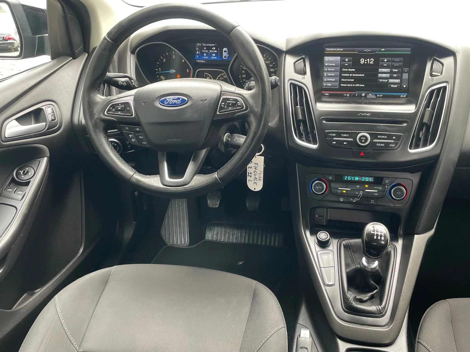 Ford Focus 1.5tdci SW Bussiness, снимка 14 - Автомобили и джипове - 54463598