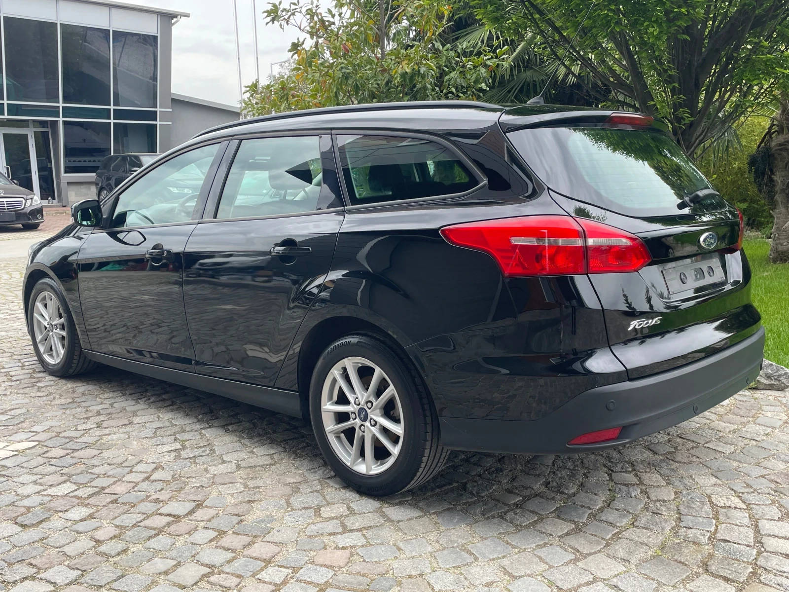Ford Focus 1.5tdci SW Bussiness, снимка 7 - Автомобили и джипове - 54463598