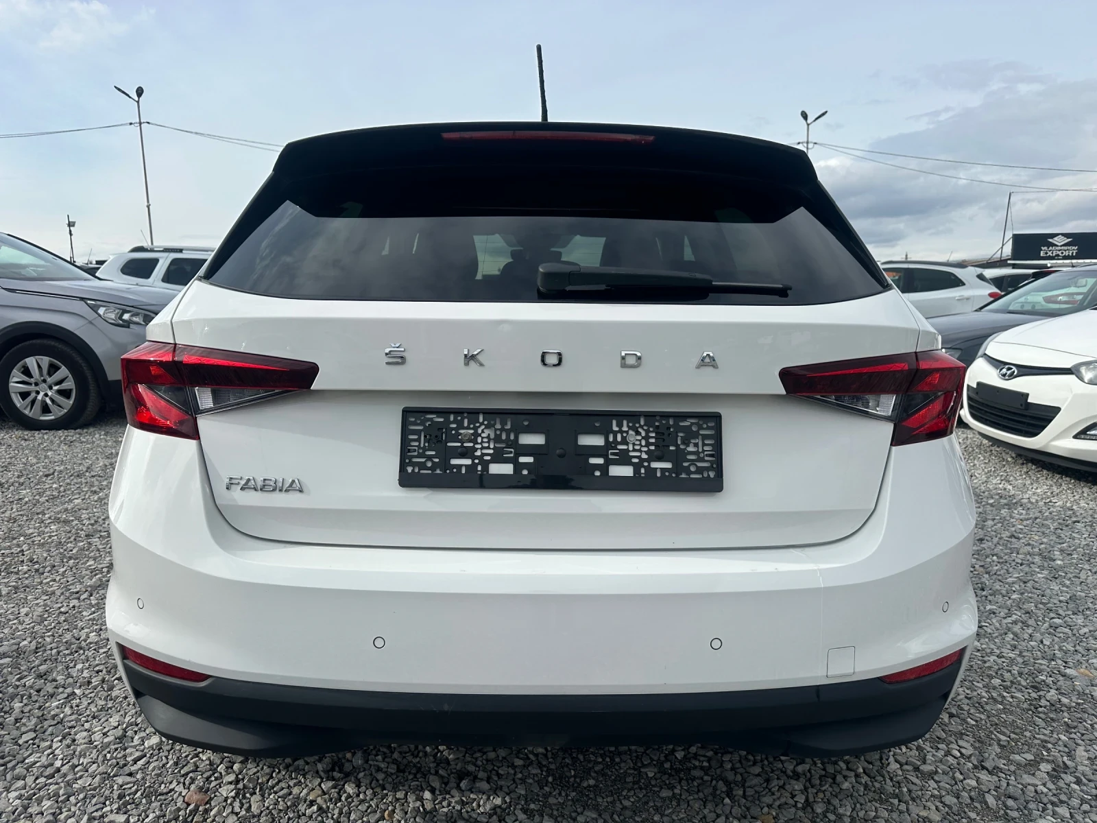 Skoda Fabia 2021/12M 1.0i 82HP EVRO6* 61000km* FULL LED MATRIX, снимка 7 - Автомобили и джипове - 54618995
