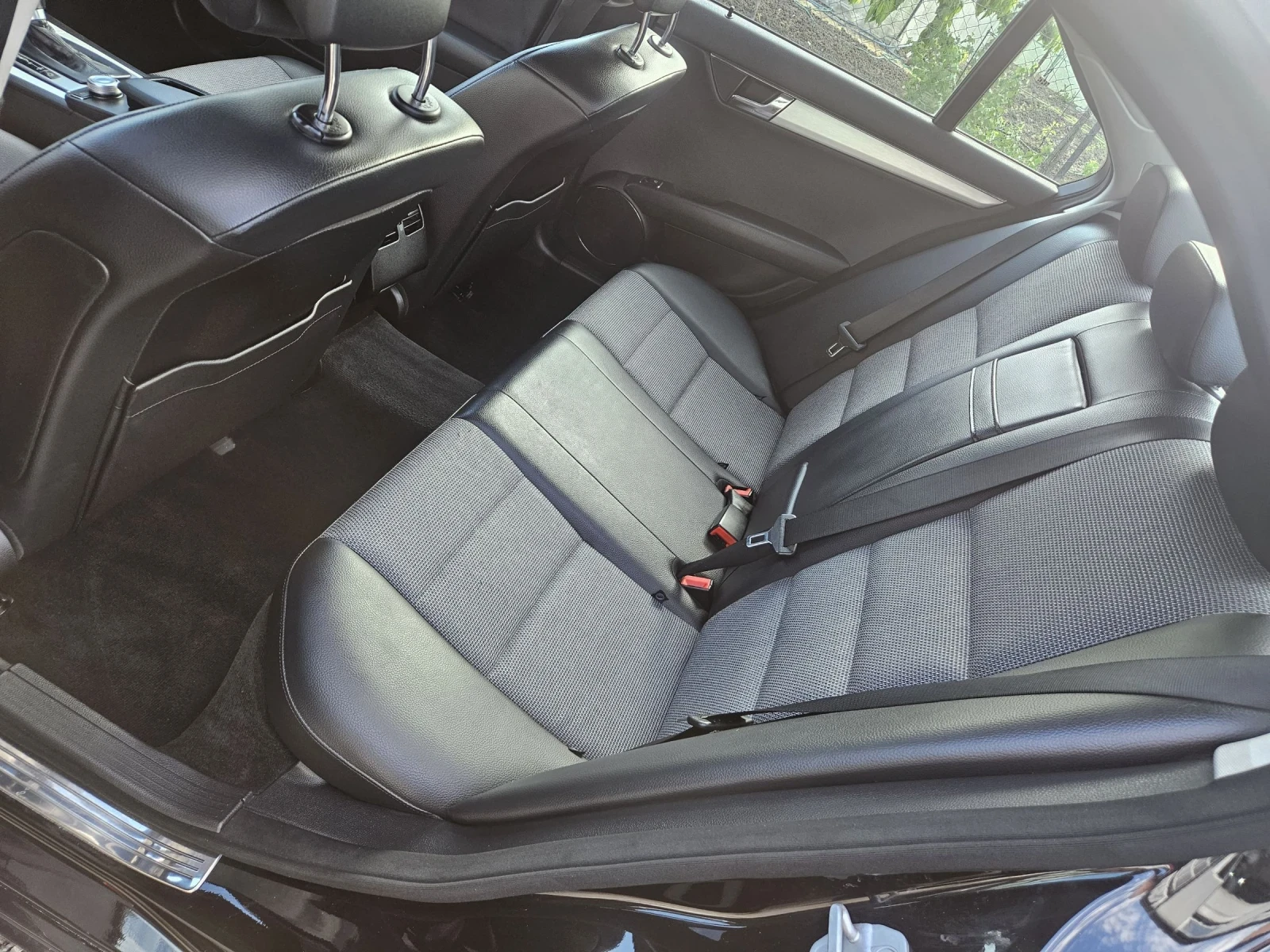 Mercedes-Benz C 220 CDI NAVI AUTOMAT , снимка 12 - Автомобили и джипове - 54633203