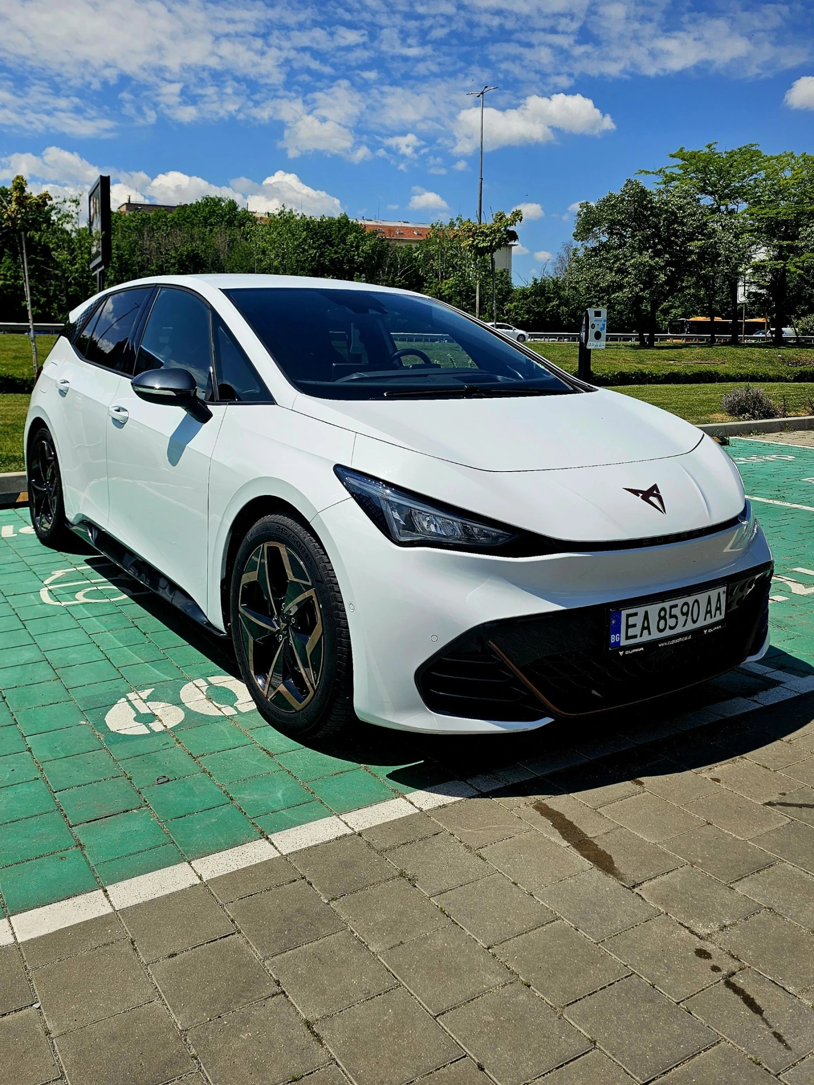 Cupra Born * Full Electric* Range450km* 44800km* HeadUp* , снимка 7 - Автомобили и джипове - 54635338