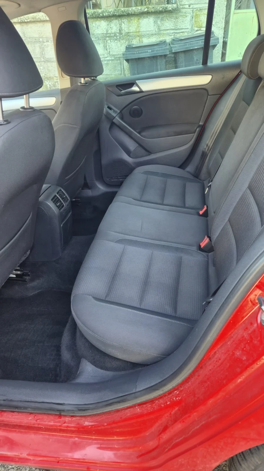 VW Golf 1.6tdi , снимка 8 - Автомобили и джипове - 54752810