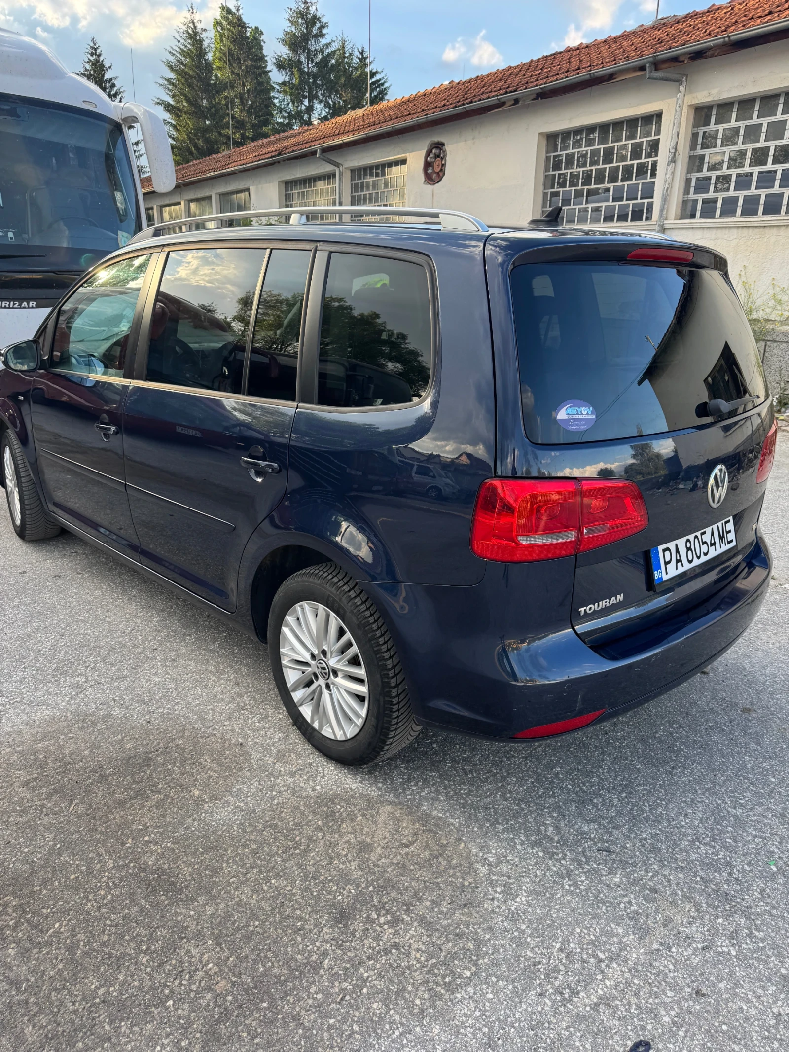 VW Touran, снимка 4 - Автомобили и джипове - 54962936