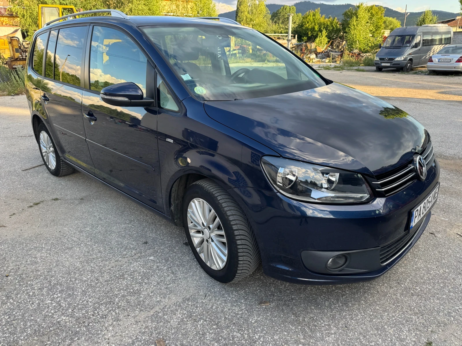 VW Touran, снимка 2 - Автомобили и джипове - 54962936