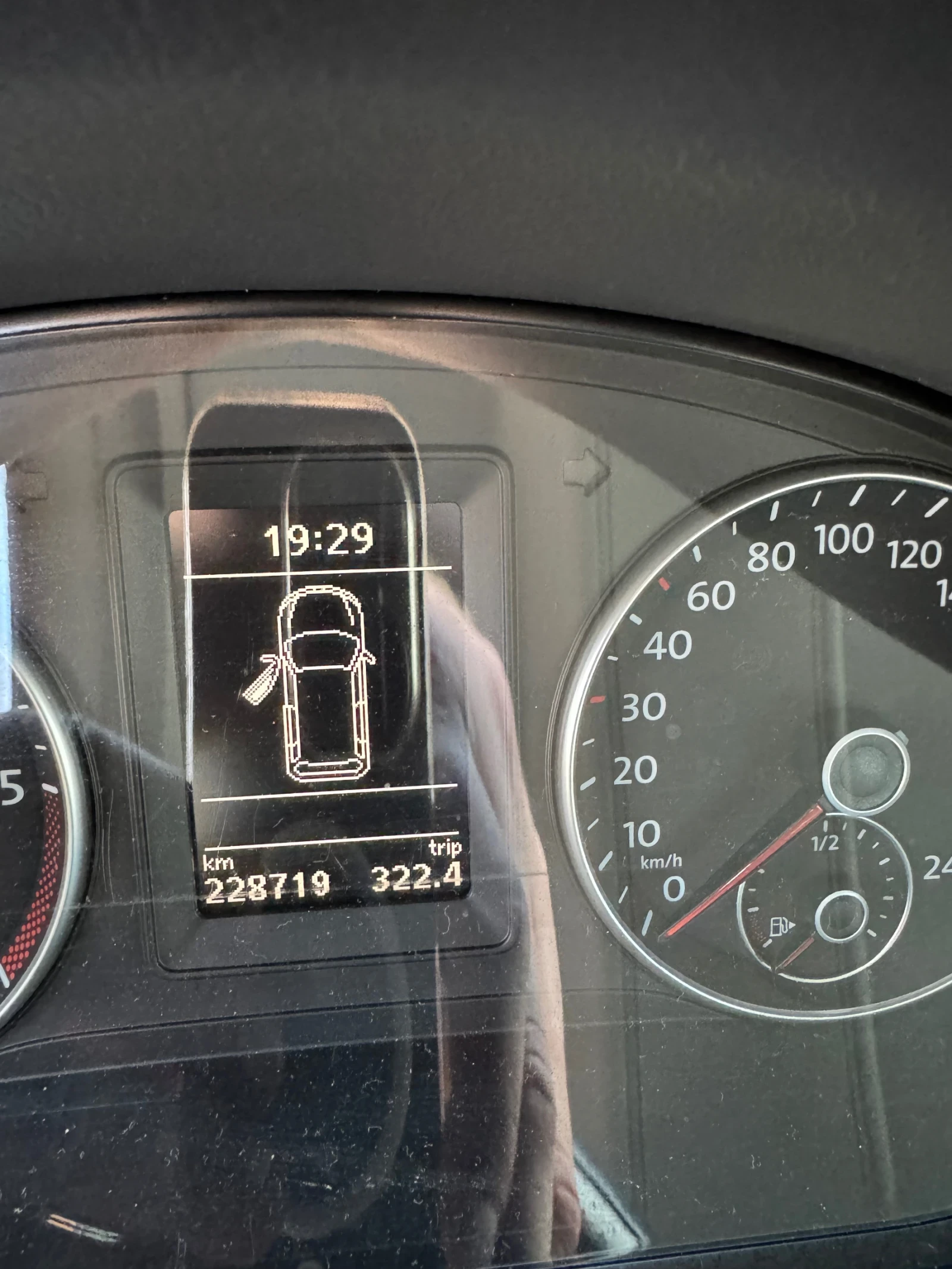 VW Touran, снимка 6 - Автомобили и джипове - 54962936