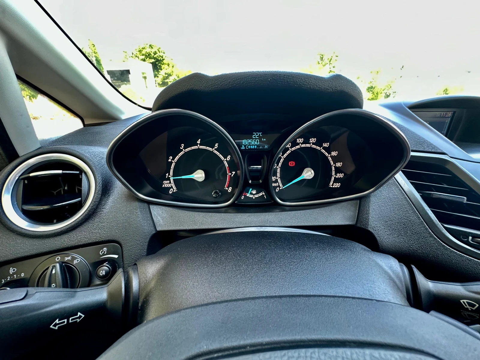 Ford Fiesta 1.4i  2017г ФАБРИЧНА ГАЗ, снимка 11 - Автомобили и джипове - 54986758