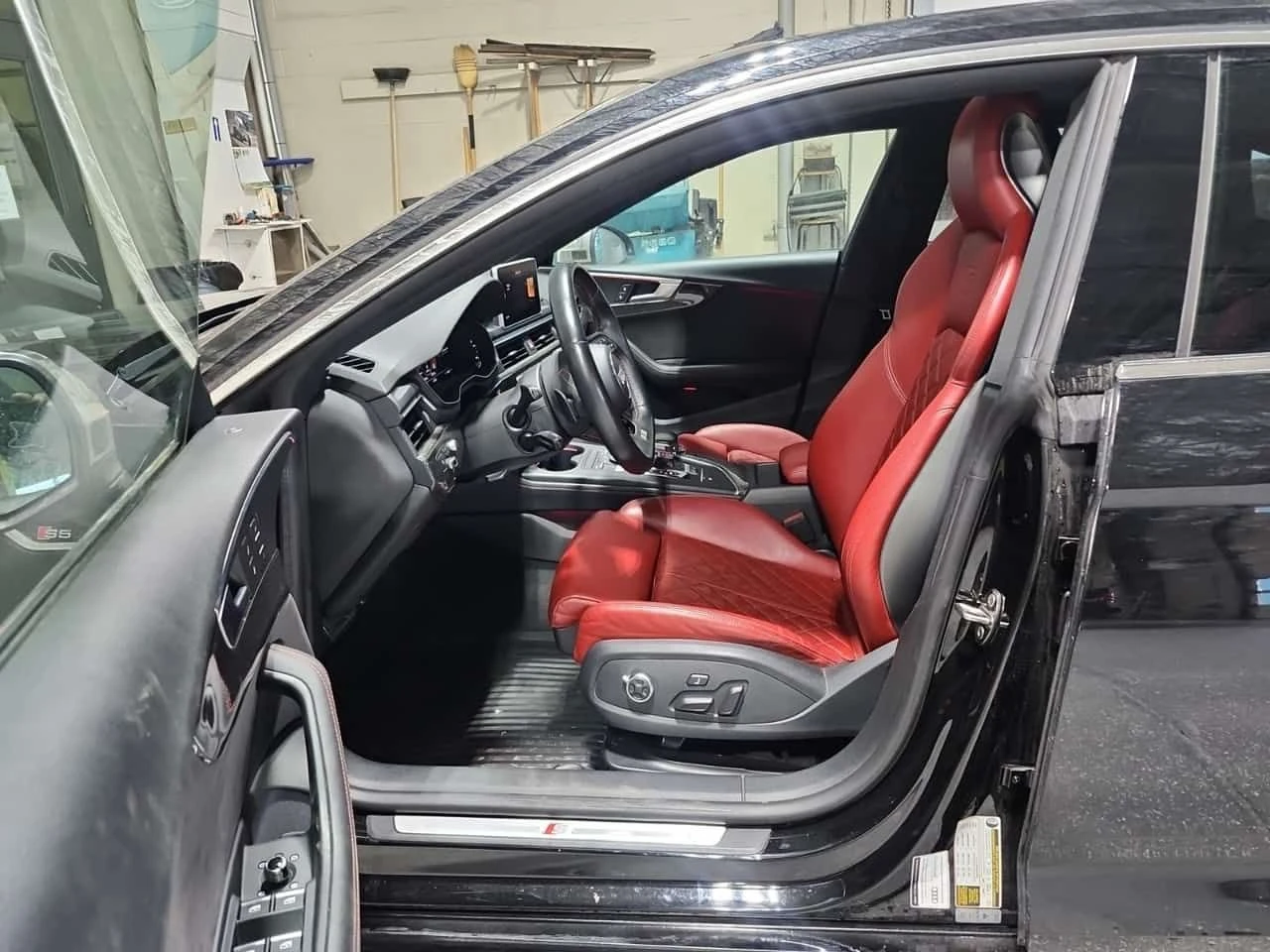 Audi S5 Technik/CARFAX/ДИСТРОНИК/360 КАМ/ПАНО/2 КЛЮЧА, снимка 5 - Автомобили и джипове - 55269984